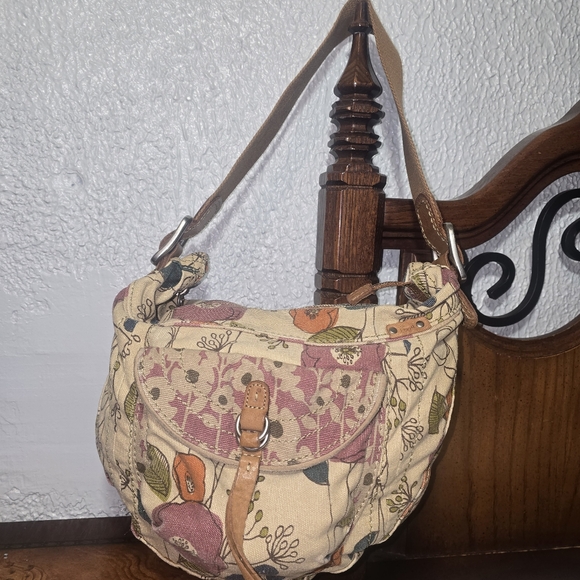 Fossil Handbags - Vintage FOSSIL FLORAL CANVAS & LEATHER SHOULDER PURSE